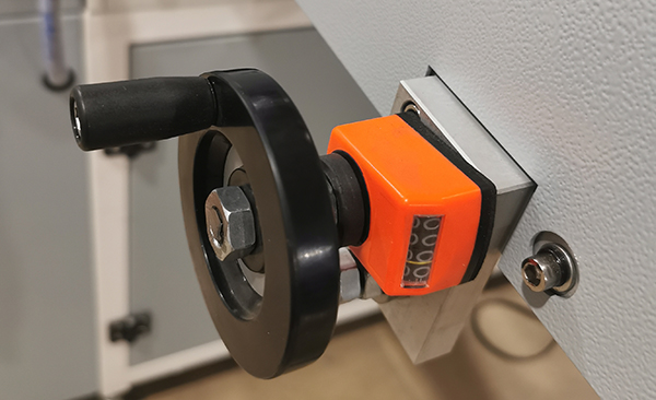 MANUAL HAND WHEEL MANUAL HAND WHEEL