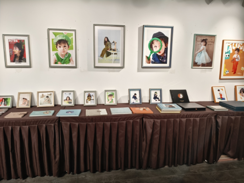 Welcoming Clients to Our World of Photo Albums – Our Photo Album Exhibition Hall Welcoming Clients to Our World of Photo Albums – Our Photo Album Exhibition Hall