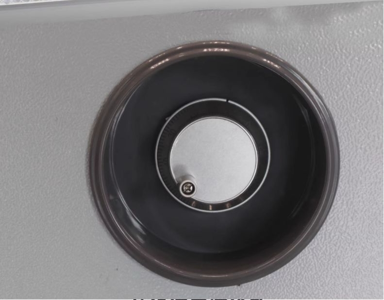 6810 Heavy Duty Hydraulic Paper Cutter