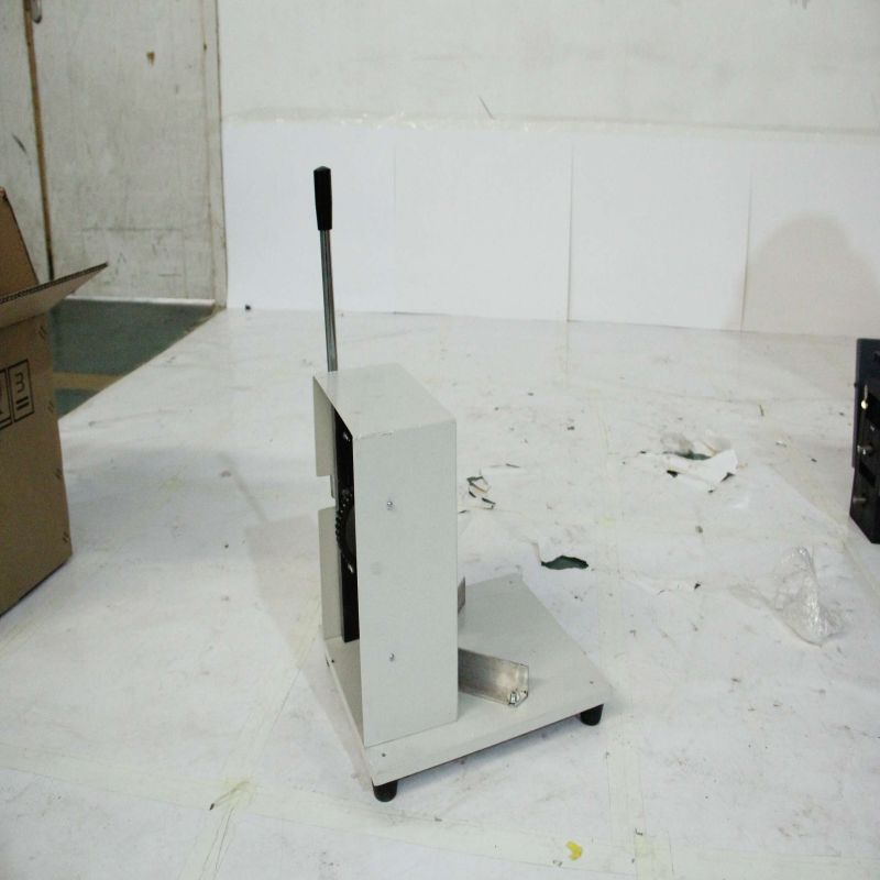 قاطعة زاوية مستديرة يدوية