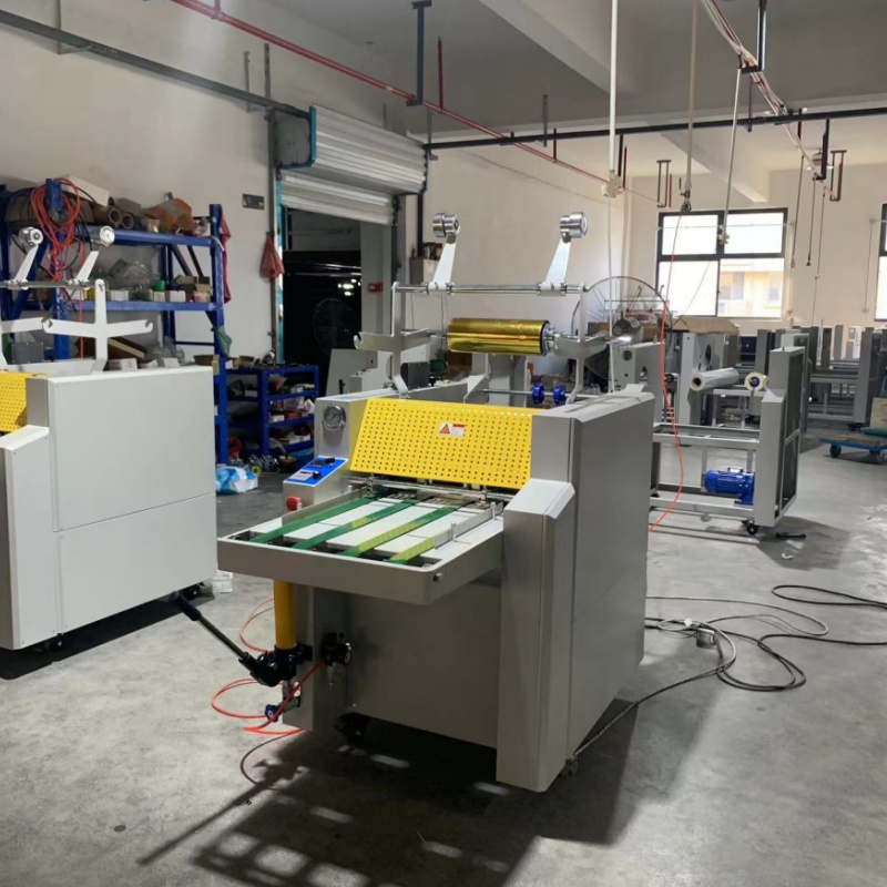 Machine de plastification hydraulique à grand rouleau de haute qualité