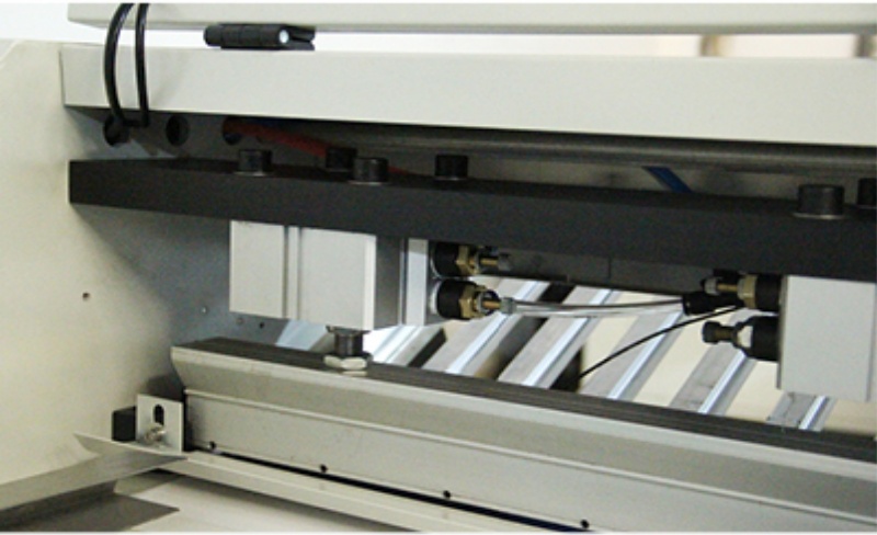 آلة التجعيد والطي الأوتوماتيكية QH FlexFold 3000