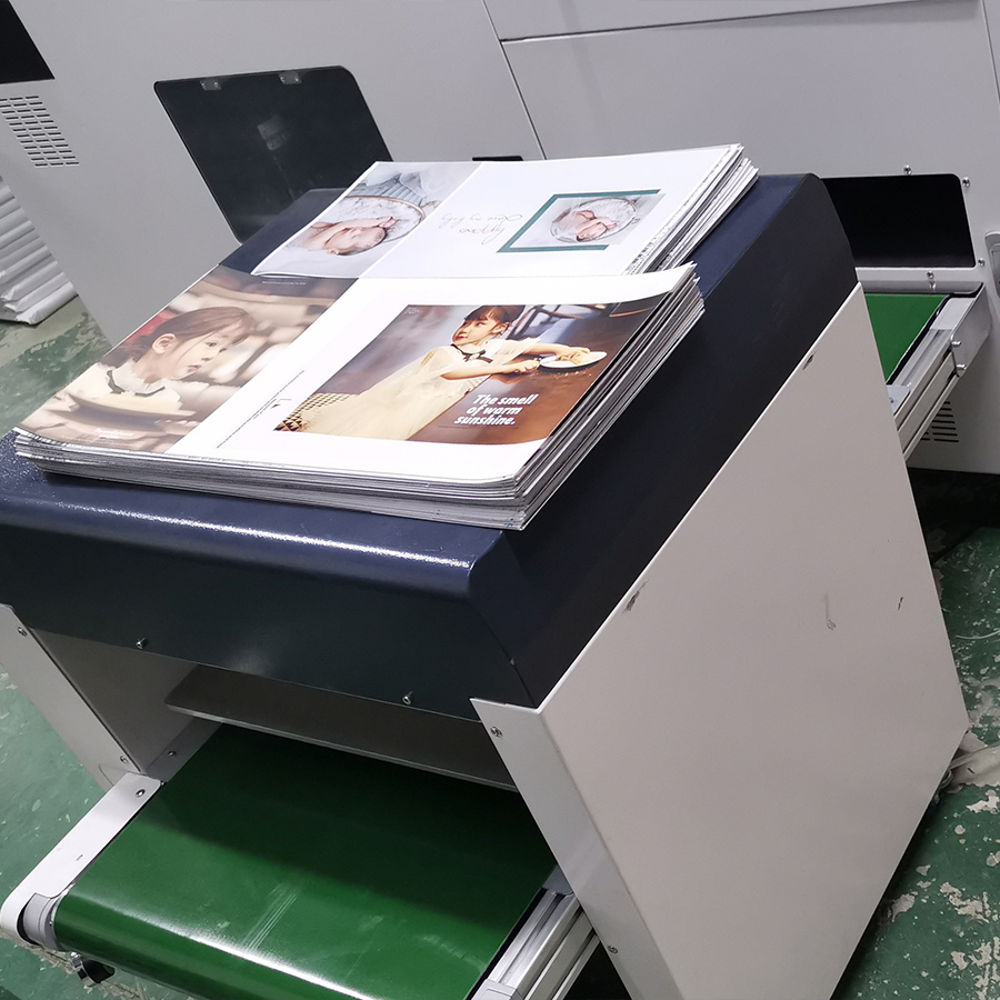Fully Automatic Layflat Photobook Machine