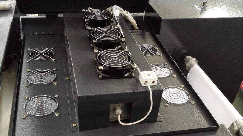 آلة طلاء للأشعة فوق البنفسجية LBL للخصائص الرئيسية آلة طلاء للأشعة فوق البنفسجية LBL للخصائص الرئيسية