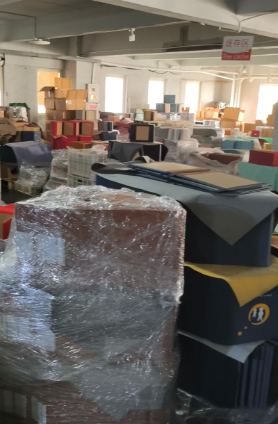 ماكينة تجليد