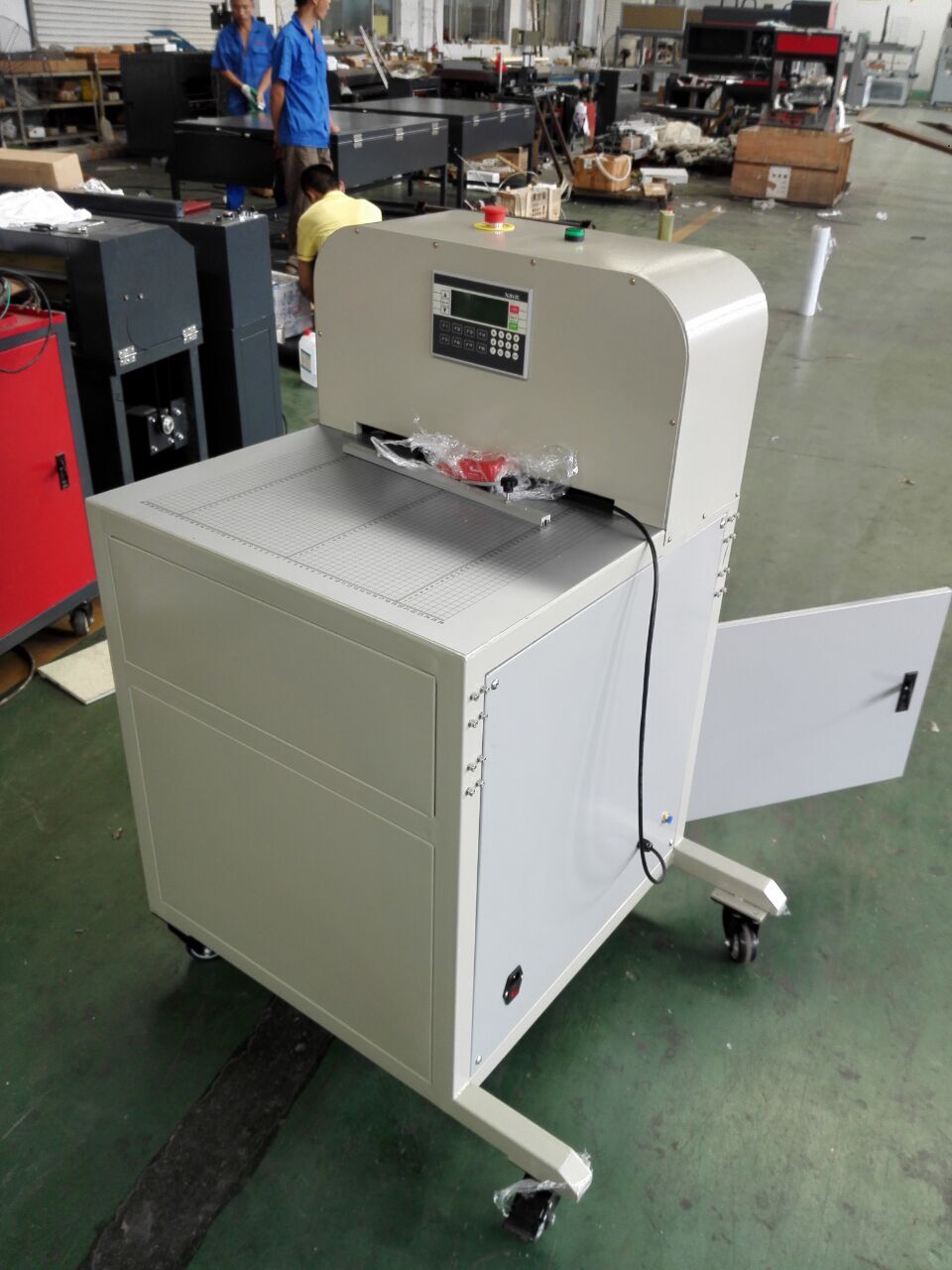 ماكينة تجليد مسطحة على شكل حرف V