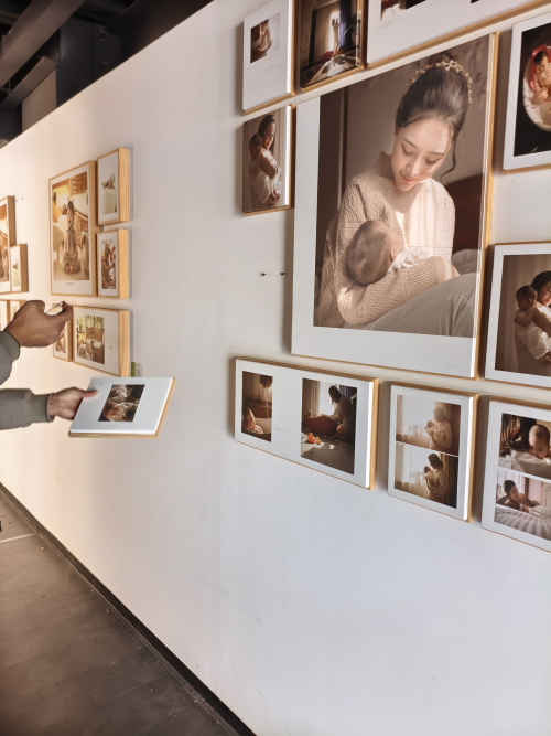 Welcoming Clients to Our World of Photo Albums – Our Photo Album Exhibition Hall Welcoming Clients to Our World of Photo Albums – Our Photo Album Exhibition Hall