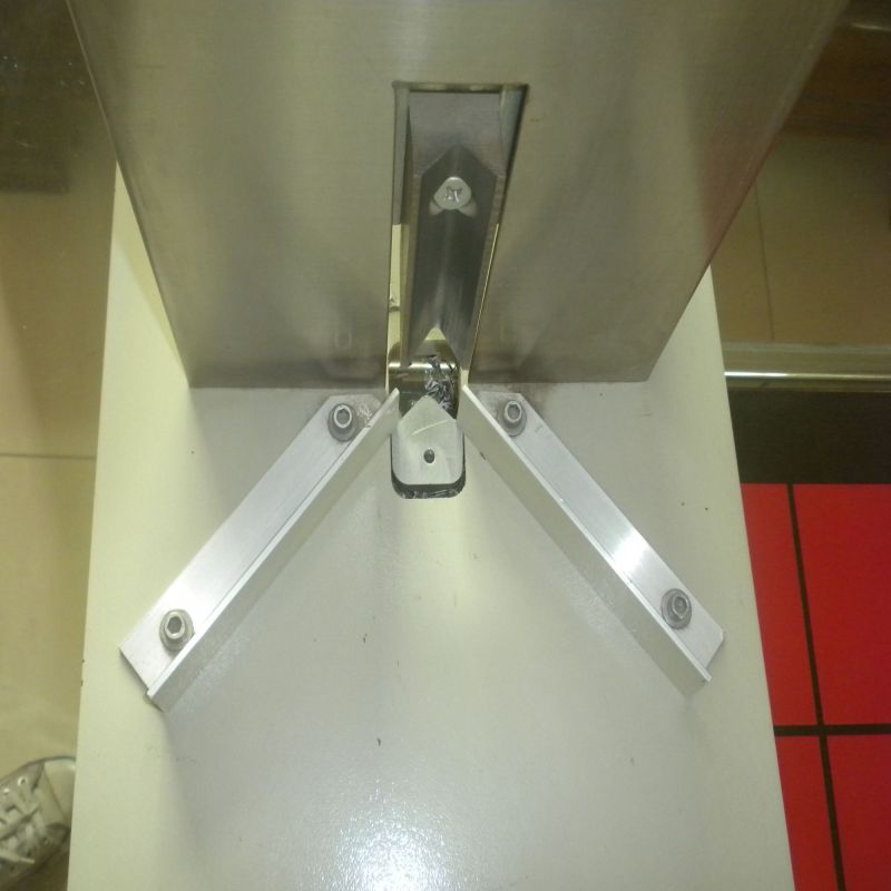 قاطعة زاوية مستديرة يدوية