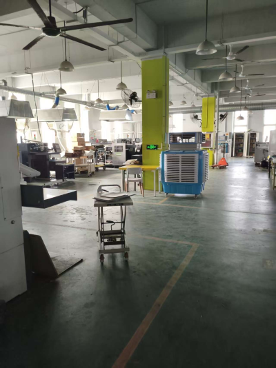 ماكينة طلاء