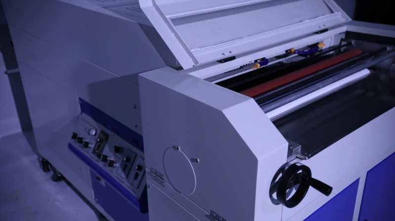 Velvet UV Coating Machine