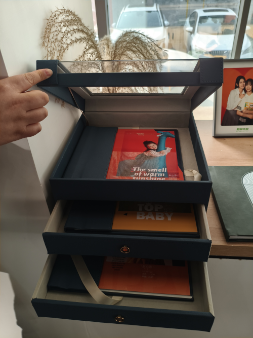 Welcoming Clients to Our World of Photo Albums – Our Photo Album Exhibition Hall Welcoming Clients to Our World of Photo Albums – Our Photo Album Exhibition Hall