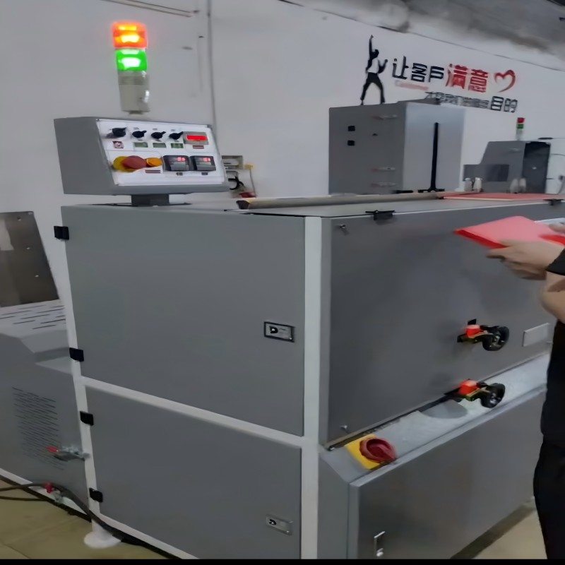 Máquina ranuradora para libros