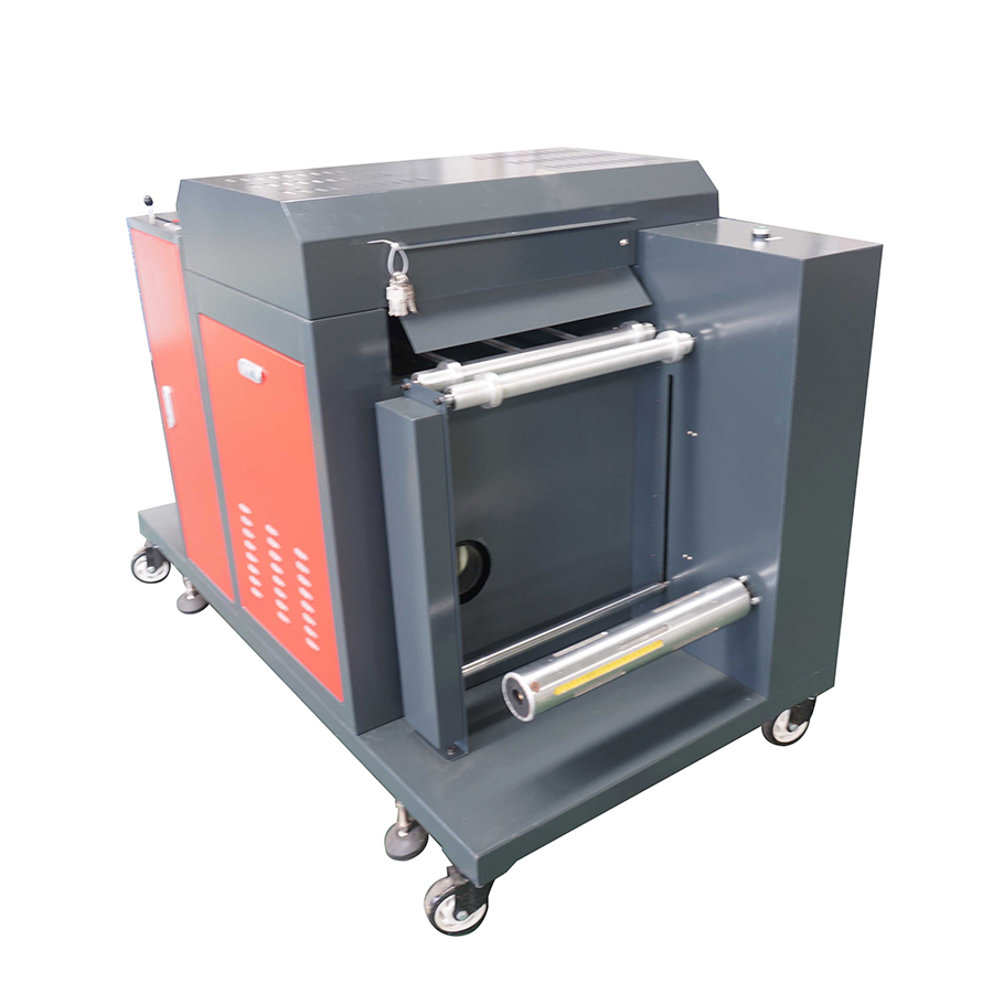 آلة ورنيش UV للورق من لفة إلى لفة