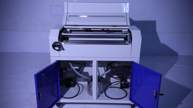 Aqueous flood coating machine